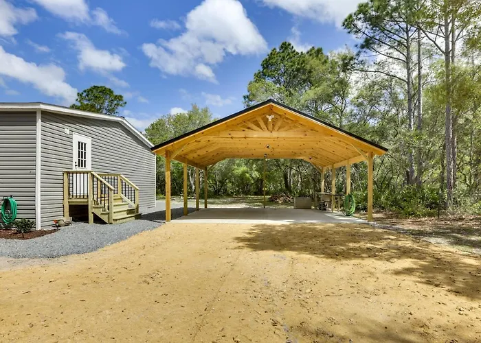 Charming Perry Home ~ 2 Mi To The Gulf!