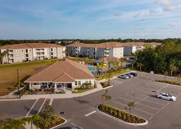 Luxury 3 Bedroom/2 Bathroom Condo In Melbourne Fl With Pool, Gym And Laundry