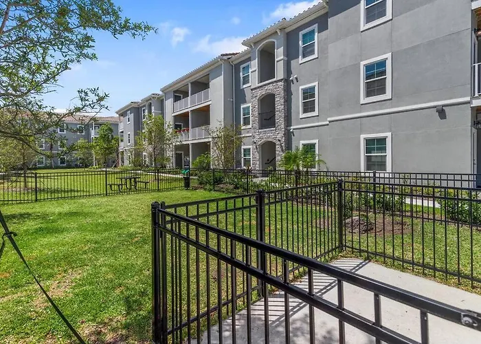 Elegant 3Br/2Ba Condo Near Beaches & Attractions
