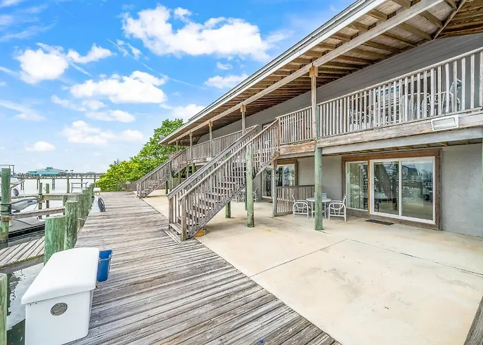 Sebastian Saltwater Lodge