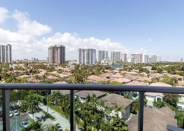 Stunning & Spacious Resort-Style Condo Across From Beach!