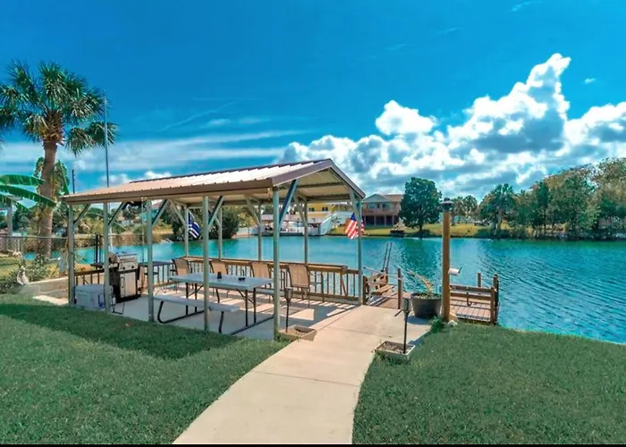Paradise!! Golfcartrental/Paddleboat/Kayak/Fish/Swim