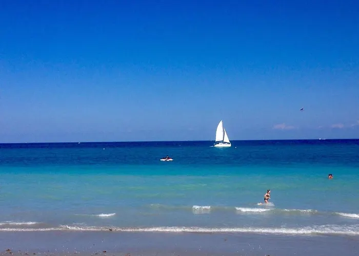 Palm Beach Hotel