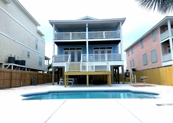Sandy Fox- Walk To Beach, Private Pool, Sleeps 26
