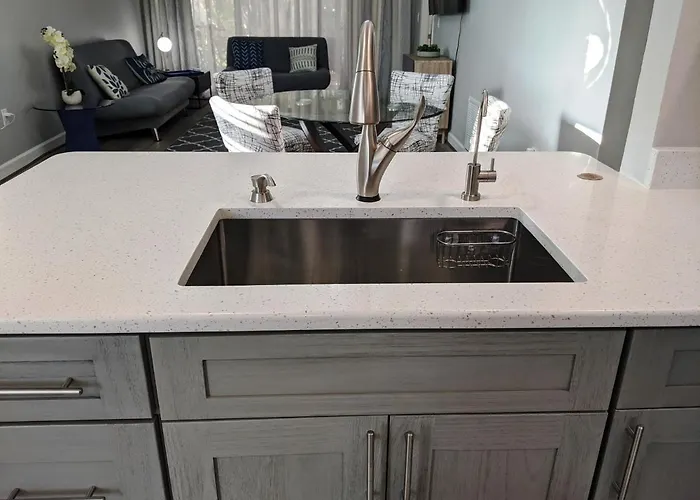 Lovely 2 Bedroom Condo With A Pool!
