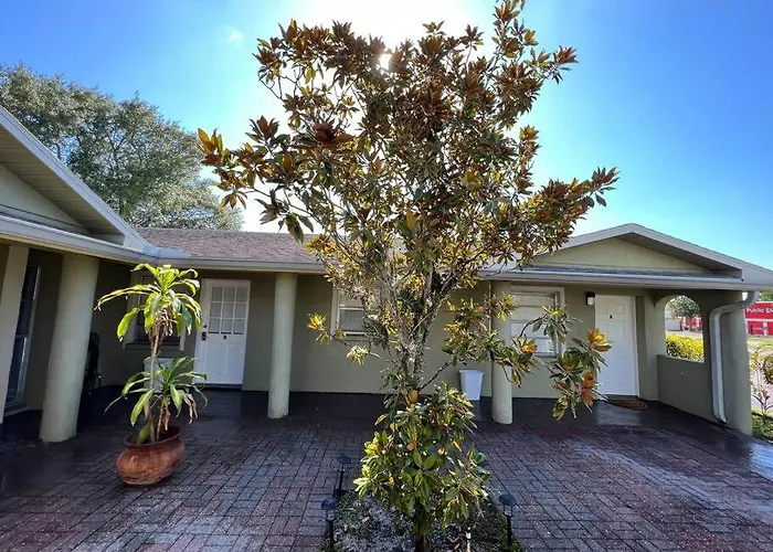 Lovely 2 Bedroom Apartment