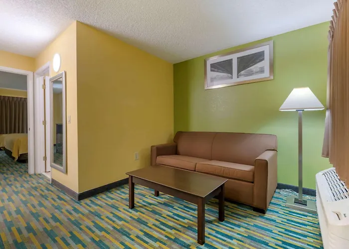 Quality Inn & Suites Mt Dora North
