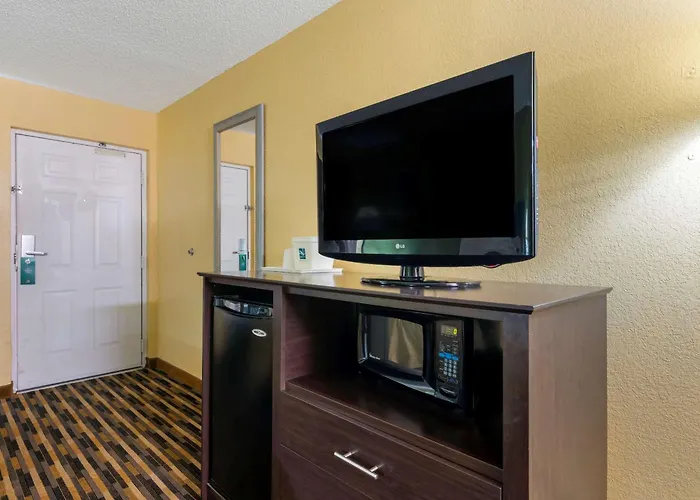 Quality Inn & Suites Mt Dora North
