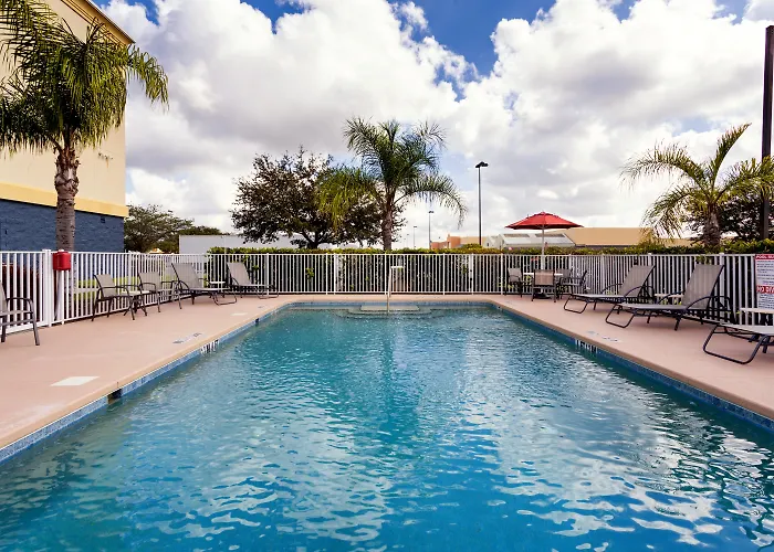 Holiday Inn Express Hotel & Suites Arcadia