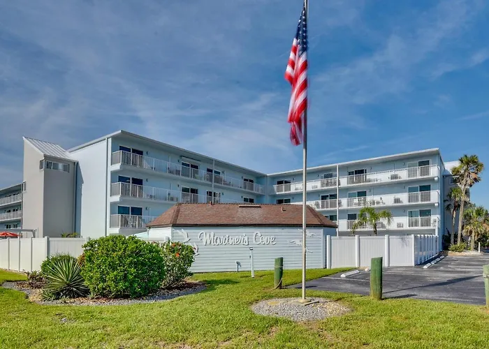 New Smyrna Beach Condo W/ Pool & Beach Access!
