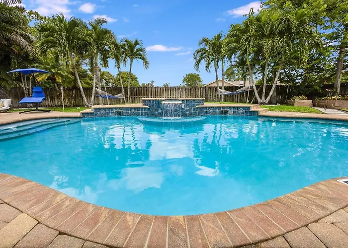 New Regal Manor Paradise Dreamy Heated Pool Spa