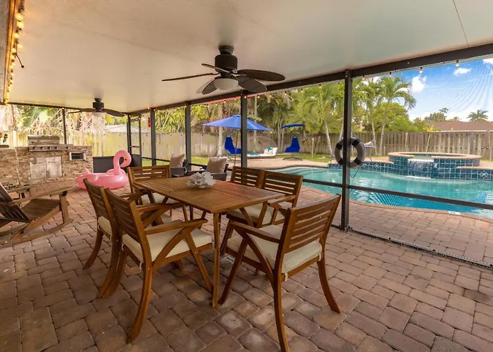 New Regal Manor Paradise Dreamy Heated Pool Spa