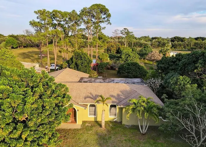 Ananda Farmhouse And Retreat.