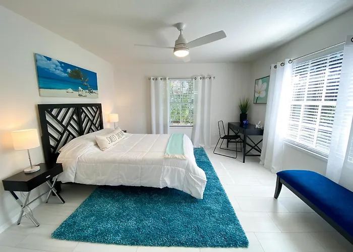 Tropical And Tranquil Bradenton Hideaway