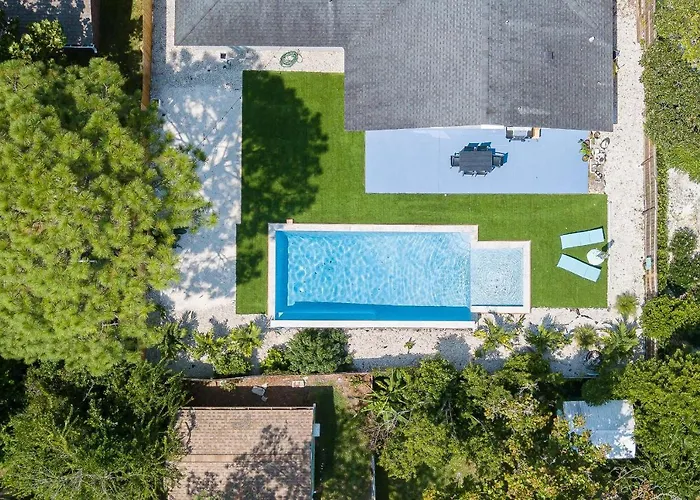 Coastal Home W/ Heated Pool: Mins To Beach & Mayo!