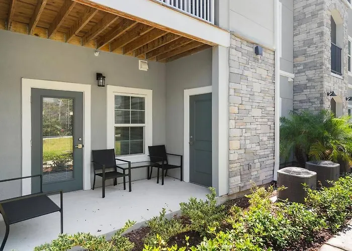 Luxury Living: 1Br Condo W/ Resort-Style Amenities