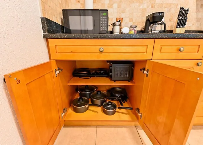 Paradise In Brandon With Luxurious 6 Person Spa