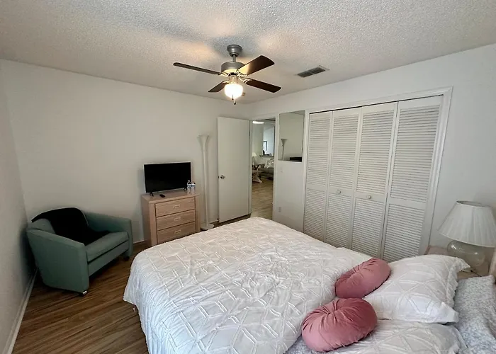 Private Pool With A Beautiful View Overlooking The Lake! Near Disney - Universal