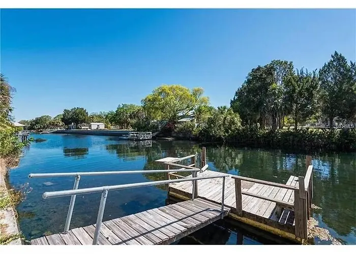 4Br Private Dock, Warm Spring Canal, Kayaks, Canoe