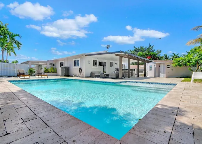 The Gardens - Luxe, Pool, Mins To Hard Rock Stadium