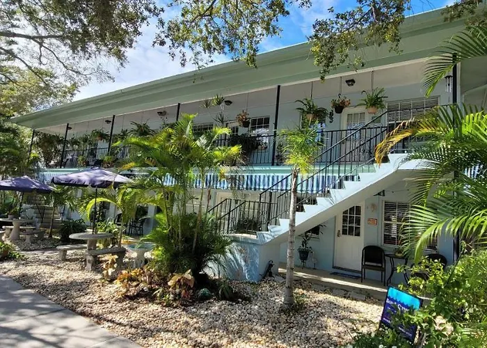 Beach Quarters #8