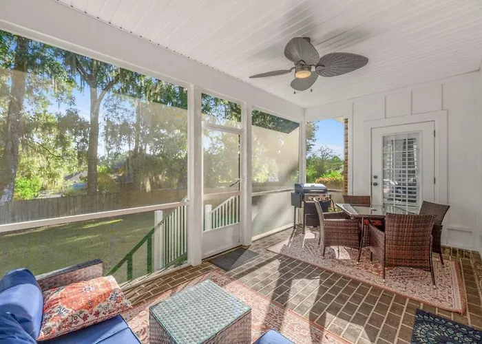 Serene Smart Home, Big Backyard, Family And Friends