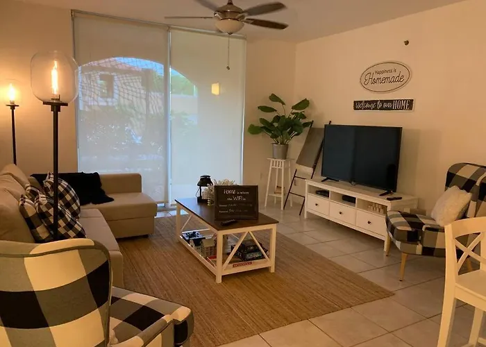 Pet-Friendly Aventura Pool, Beach, Golf, Gym