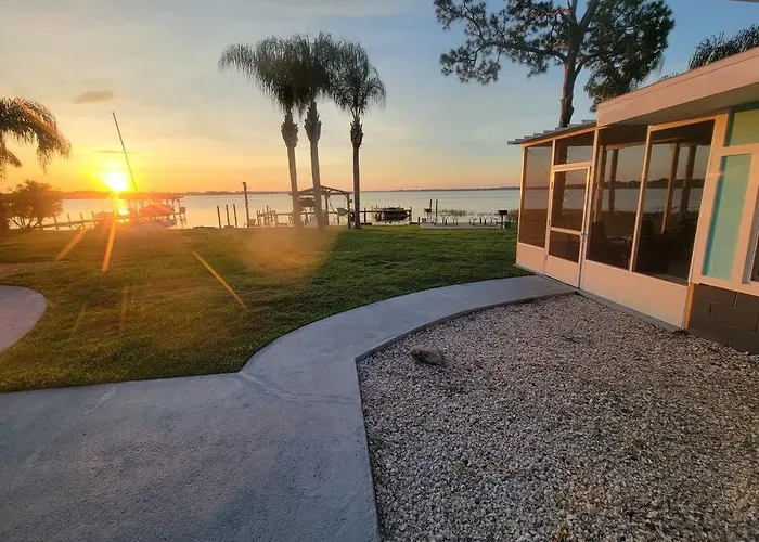 Camp St. Cabanas Unit 2 On Lake Dora