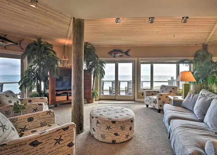 Chic Home: Ocean Views, Hot Tub & Game Room!