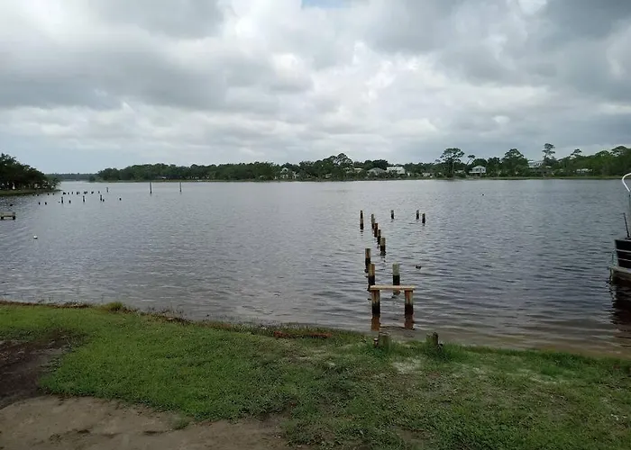 Studio With Private Beach On Bayou Grande