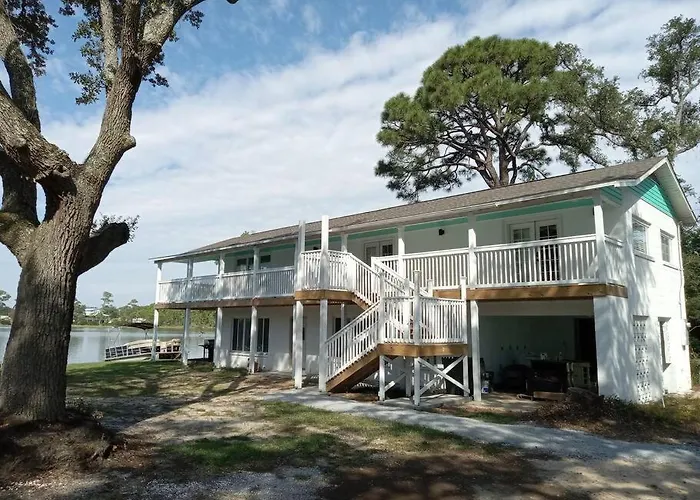 Studio With Private Beach On Bayou Grande