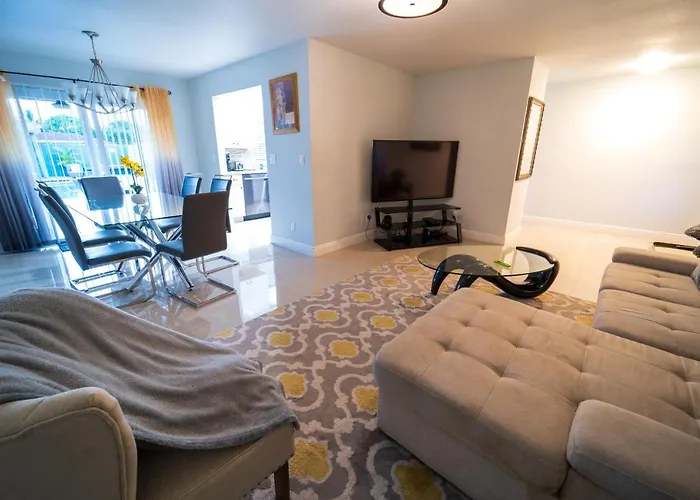 Chardonnay- Luxe Home With Pool ,Spa And Close To Equestrian