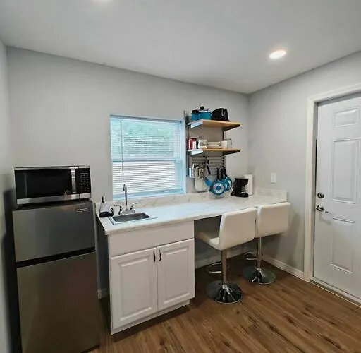 Gorgeous Suite Central Location