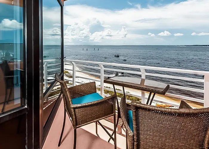 Palm Beach Club 2-228
