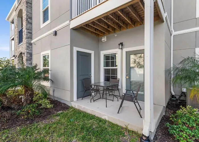 Contemporary Haven With Modern Amenities
