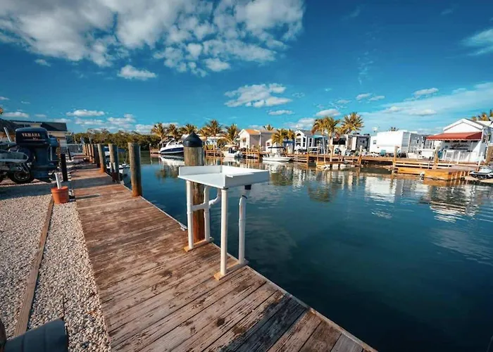 Waterfront Studio 1, Kayaks, Pool, Bay View, Wifi