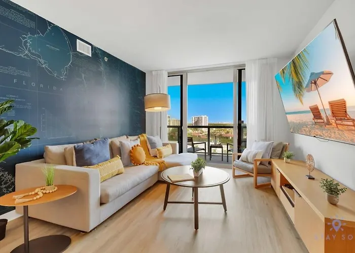 Infinite Views, Amazing Pool, Gym, Near Beach