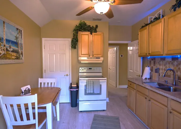 Paradise In A Country Setting 1100 Sq Ft Apartment