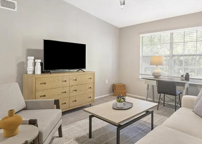 Landing Modern Apartment With Amazing Amenities