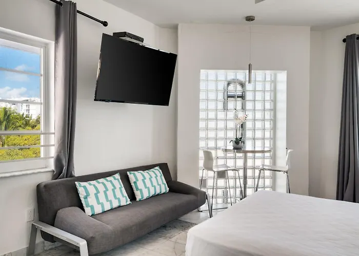 Best Location Sobe Top Floor 2 Min To Beach & Fun