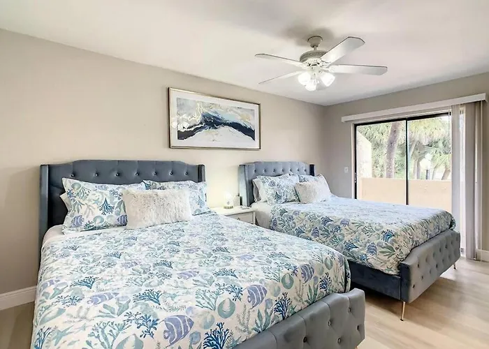 Charming Lakeview Retreat III