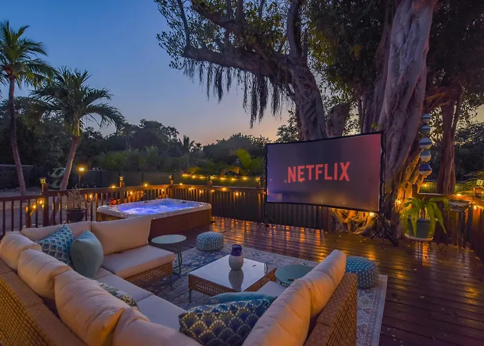 Marathon Vacation Home With Pool, Hot Tub & Movie Theater