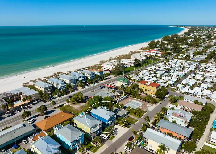Ocean Star! 7 Bdrms, 7 Baths! Beaches Less Than 5Min Walk To Beach!