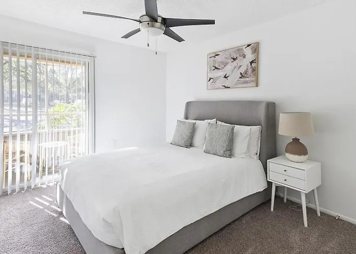 Landing Modern Apartment With Amazing Amenities