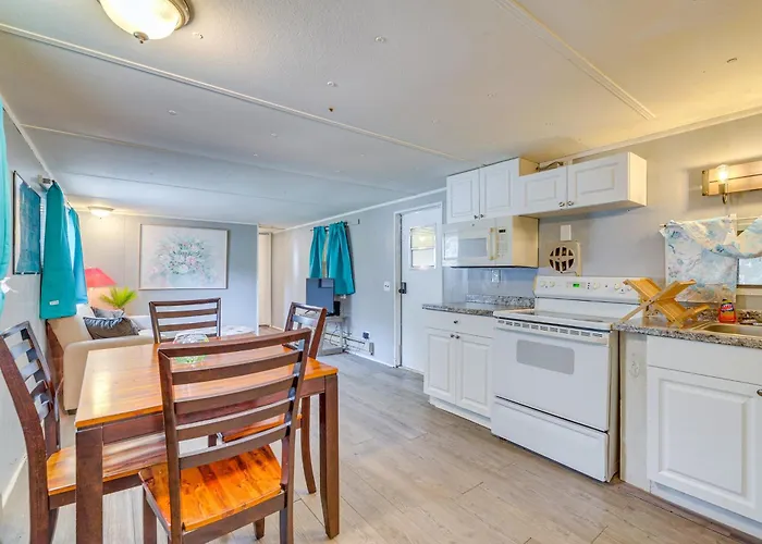 5 Mi To Golf: Charming Hernando Home W/ Deck