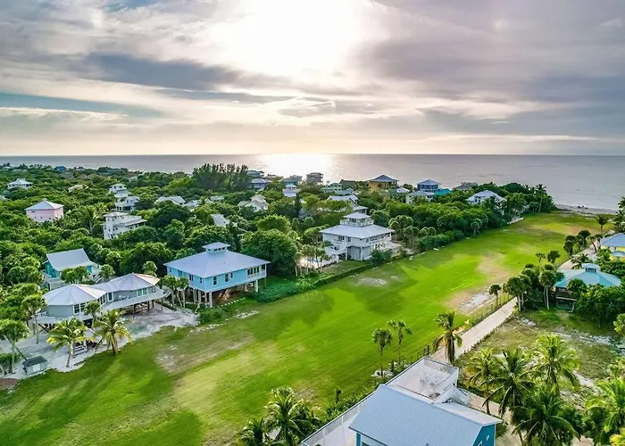 Island Retreat: Your Exclusive Oasis Awaits