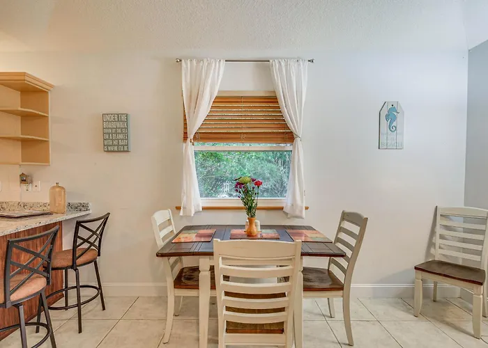 Palm Coast Vacation Rental < 1 Mi To The Beach!