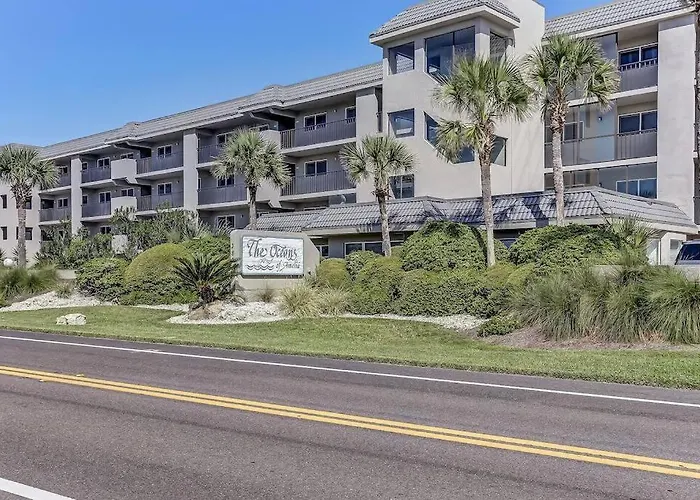 Oceanfront Retreat With A Remarkable View. New!