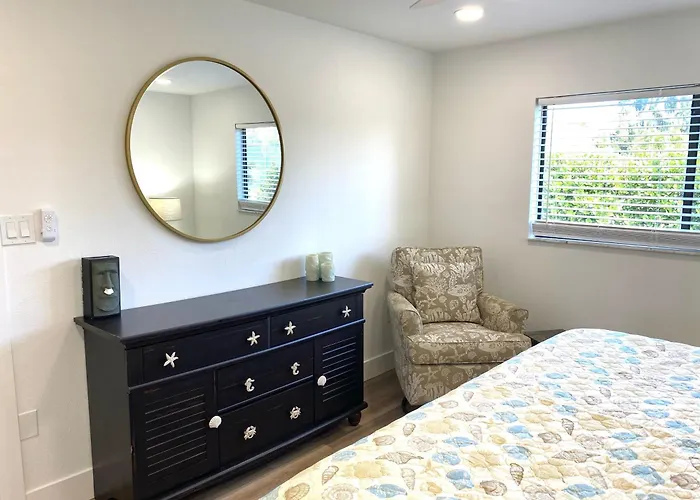Minutes To Sanibel With Heated Pool, Tennis And Beach Gear