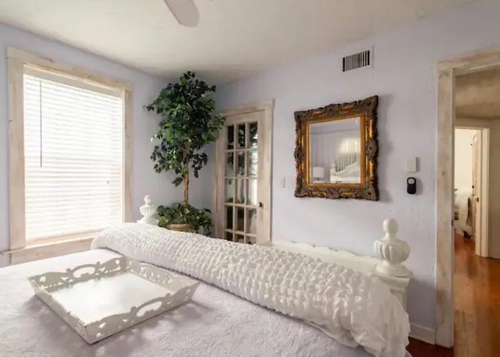 Tropical Designer House In Heart Of Antique Row Wpb